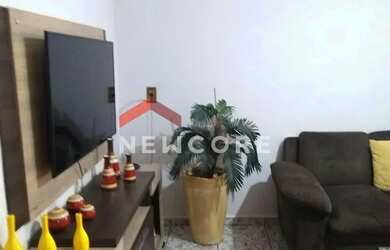 Imagem: A casa possui 2 Dormitórios, 2 Banheiros, 3 Vagas na garagem