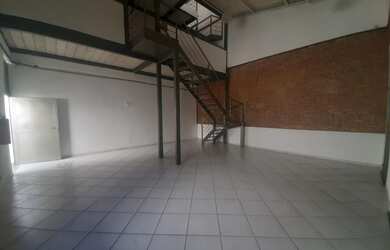 Imagem 4: GALPÃO/DEPOSITO/PREDIO 3 ANDARES COM ELEVADOR DE CARGA