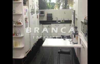 Imagem 10: Casa Alto Padrao. Piscina, Churrasqueira, VarandaeÁrea de serviço