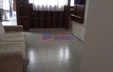 Imagem: O apartamento possui 3 Dormitórios, 1 Banheiro, 1 Vaga na garagem