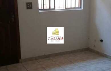 Imagem: A casa possui 3 Dormitórios, 2 Banheiros, 1 Vaga na garagem