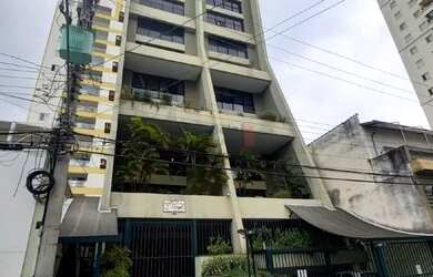 Imagem: O apartamento possui 1 Dormitório, 2 Banheiros, 1 Vaga na garagem