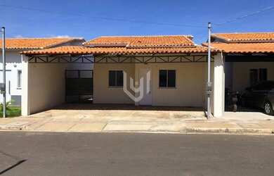 Imagem: A casa em condomínio possui 2 Dormitórios, 1 Banheiro, 3 Vagas