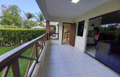 Imagem: A casa em condomínio possui 3 Dormitórios, 1 Banheiro, 2 Vagas