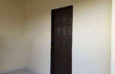 Imagem: A casa possui 2 Dormitórios, 1 Banheiro e está localizado