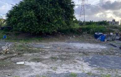 Imagem: O terreno possui 200m² de Área e está localizado em Paralela