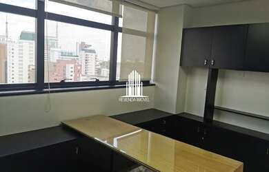 Imagem: O depósito possui 2 Vagas na garagem, 70m² de Área e está