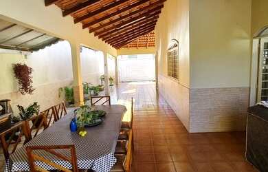 Imagem: Rua 10 condomínio casa 3 quartos suíte L.1000m2 laje nascente