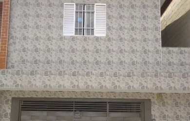 Imagem: A casa possui 3 Dormitórios, 2 Banheiros, 3 Vagas na garagem