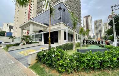 Imagem: O depósito possui 5 Vagas na garagem, 380m² de Área e está