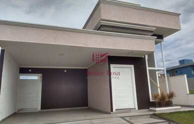 Imagem: A casa em condomínio possui 3 Dormitórios, 2 Banheiros, 4