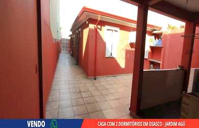 Imagem: A casa possui 1 Dormitório, 2 Banheiros, 3 Vagas na garagem