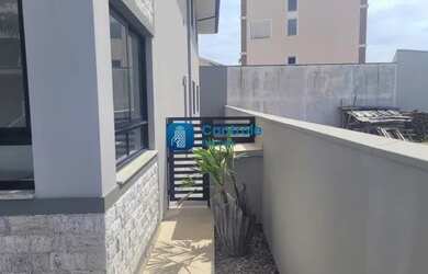 Imagem: A casa possui 3 Dormitórios, 1 Banheiro, 1 Vaga na garagem