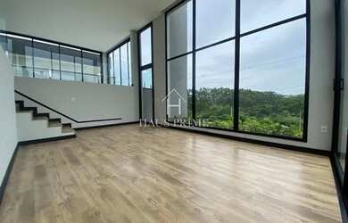 Imagem: A casa em condomínio possui 3 Dormitórios, 1 Banheiro, 5 Vagas