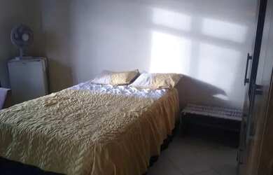 Imagem: O apartamento possui 1 Dormitório, 1 Banheiro, 1 Vaga na garagem