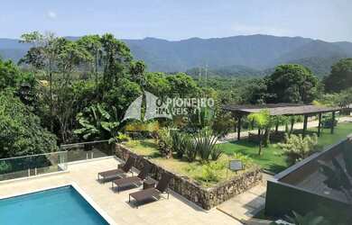 Imagem: A casa em condomínio possui 3 Dormitórios, 4 Banheiros, 2