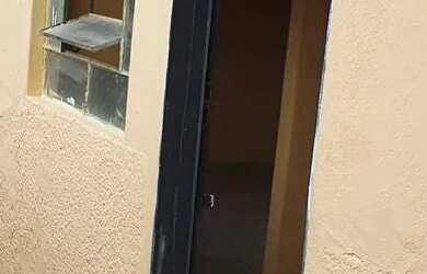 Imagem 4: Alugo 450,00. 50m² de Área, 1 Banheiroe1 Dormitório