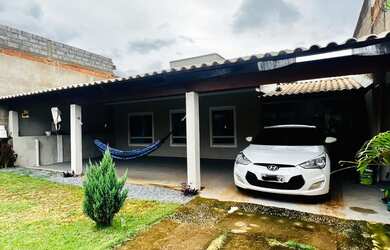 Imagem: A casa possui 1 Dormitório, 1 Banheiro, 4 Vagas na garagem