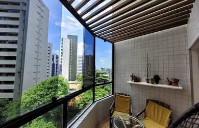 Imagem: O apartamento possui 5 Dormitórios, 3 Banheiros, 2 Vagas na