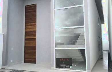 Imagem: A casa possui 3 Dormitórios, 2 Banheiros, 2 Vagas na garagem