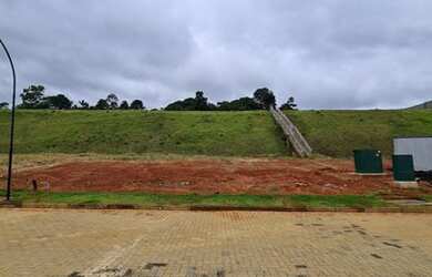 Imagem 2: Lote para venda em condomínio fechado possui 400 metros quadrados 16X25