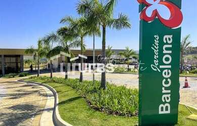 Imagem: O terreno à venda possui 360m² de Área e está localizado