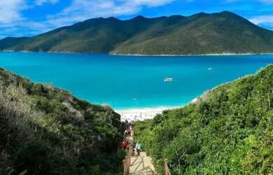 Imagem: A casa possui 3 Dormitórios, 2 Vagas na garagem e está localizado