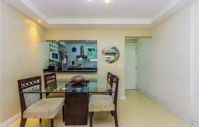 Imagem: O apartamento possui 2 Dormitórios, 2 Banheiros, 1 Vaga na