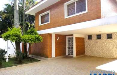 Imagem: A casa possui 5 Dormitórios, 5 Banheiros, 5 Vagas na garagem