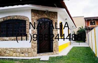 Imagem: A casa possui 3 Dormitórios e 4 Vagas na garagem e está localizado