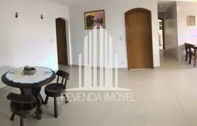 Imagem: O apartamento possui 4 Dormitórios, 4 Banheiros, 4 Vagas na