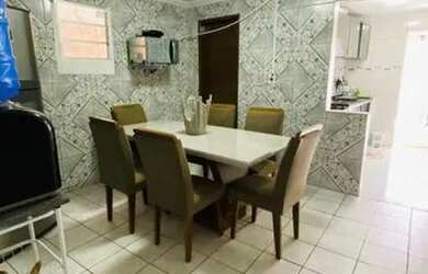 Imagem: A casa possui 2 Dormitórios, 2 Banheiros, 1 Vaga na garagem