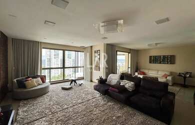 Imagem: O apartamento possui 4 Dormitórios, 5 Banheiros, 4 Vagas na