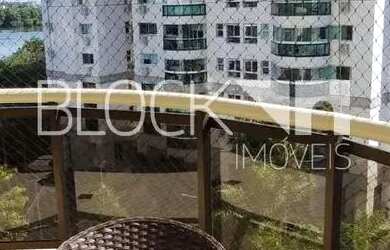 Imagem: O apartamento possui 3 Dormitórios, 1 Banheiro, 2 Vagas na