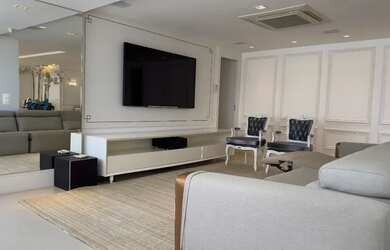 Imagem: O apartamento possui 3 Dormitórios, 5 Banheiros, 232m² de