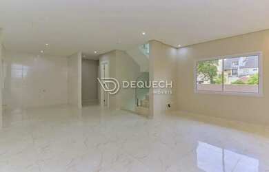 Imagem: A casa em condomínio possui 3 Dormitórios, 3 Banheiros, 2