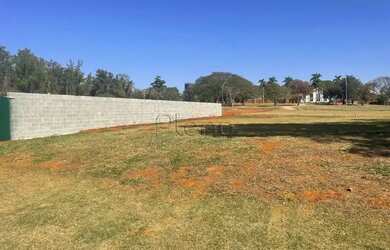 Imagem: O terreno possui 646m² de Área e está localizado em Tanquinho