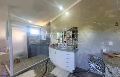 Imagem 15: F01 - Imperdível! Casa com Piscina, Jardim e 4 Quartos em Terreno de 1.000 m²