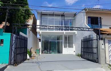 Imagem: A casa possui 2 Dormitórios, 2 Banheiros e está localizado