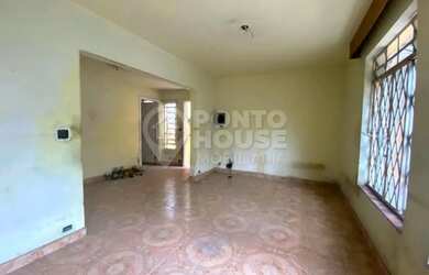 Imagem: A casa possui 3 Dormitórios, 4 Banheiros, 2 Vagas na garagem