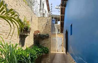 Imagem 2: Imóvel para venda possui 310 metros quadrados com 3 quartos em Águas...