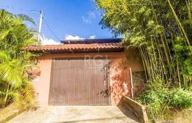 Imagem 12: CASA DE 2 DORMITÓRIOS, PISCINA, CHURRASQUEIRA E 2 VAGAS DE GARAGEM NO...