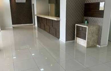 Imagem: O depósito possui 2 Vagas na garagem, 360m² de Área e está