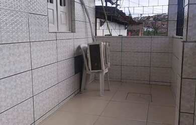 Imagem: A casa possui 3 Dormitórios, 1 Banheiro, 1 Vaga na garagem