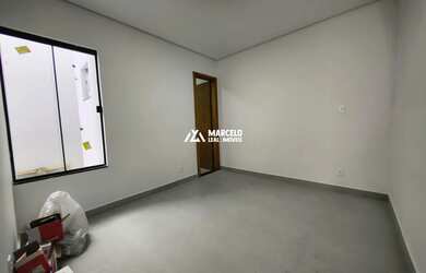 Imagem 16: Vendo casa com 2 quartos sendo 1 suíte, com vaga de garagem na Avenida principal