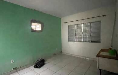 Imagem: A casa possui 3 Dormitórios, 3 Banheiros, 1 Vaga na garagem