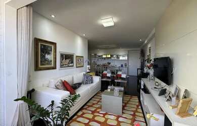 Imagem: O apartamento possui 3 Dormitórios, 3 Banheiros, 2 Vagas na