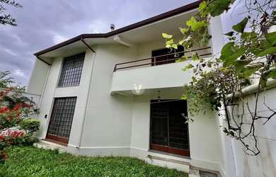 Imagem 3: Lindíssima casa sobrado em no bairro Patronato!