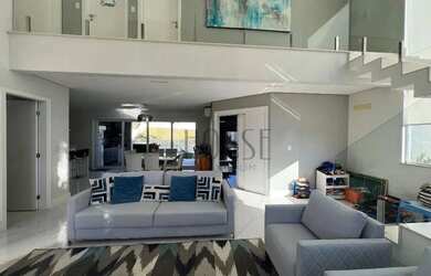 Imagem: A casa em condomínio possui 3 Dormitórios, 5 Banheiros, 5