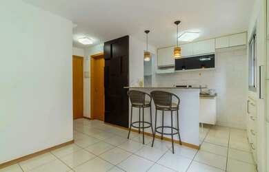 Imagem: O apartamento possui 2 Dormitórios, 2 Banheiros e 56m² de